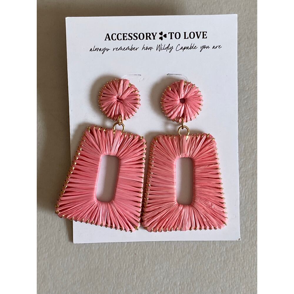 Pink Earrings NEW - Picture 1 of 2